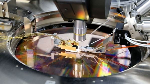Технологии кремниевой фотоники для сверхбыстрой связи между чипами стали привлекать всё больше инвестиций